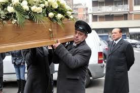 Berlusconi ai funerali