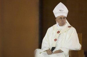 Papa-Francesco-contro-le-droghe-leggere-4-770x513
