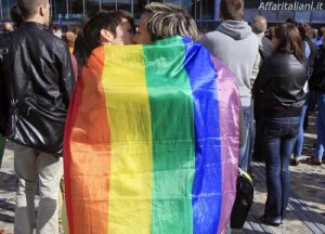 Francia, celebrato primo matrimonio gay